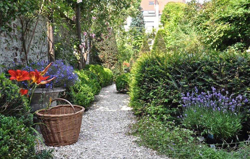 B&B Un Jardin En Ville Saint-Gilles Eksteriør billede
